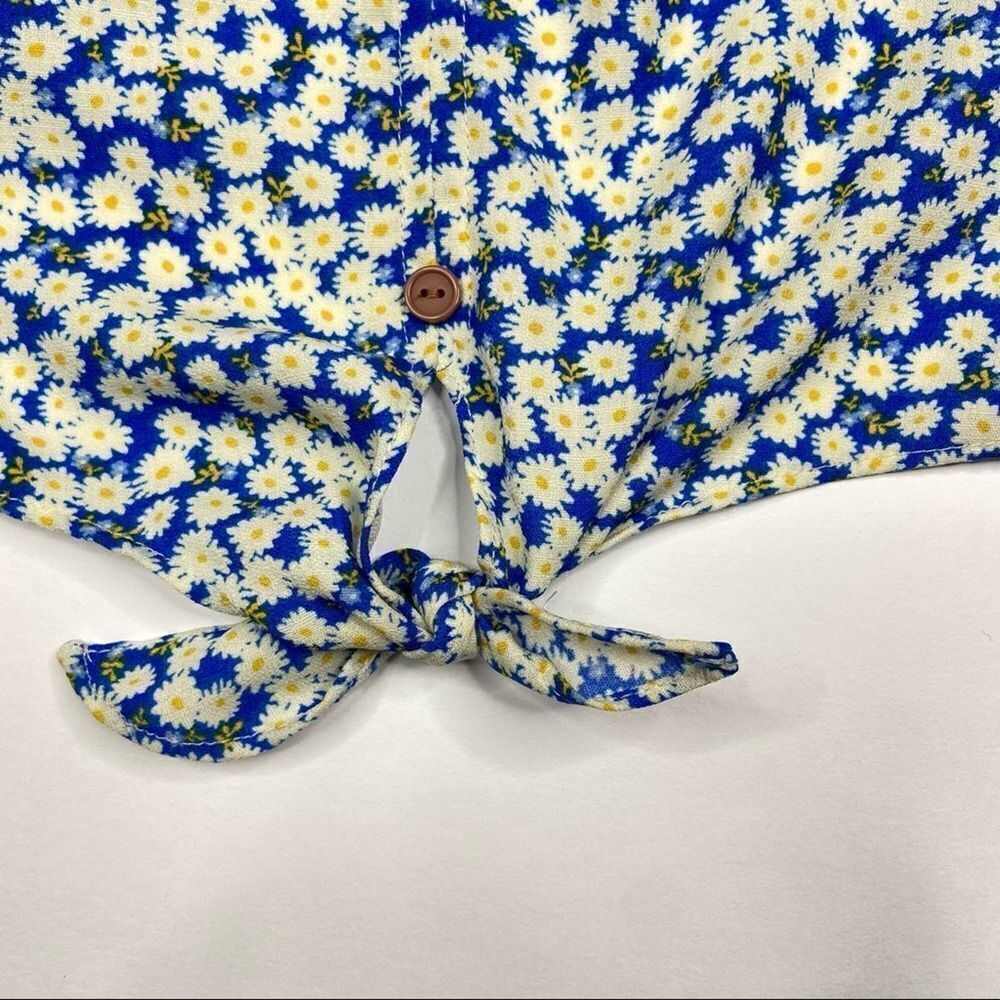 AMY BYER Girls Tie-front Ruffle Floral Daisy Top - Picture 2 of 8